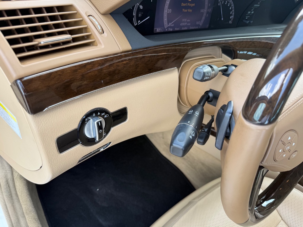 2011 Mercedes-Benz S-Class S400 - Photo 22