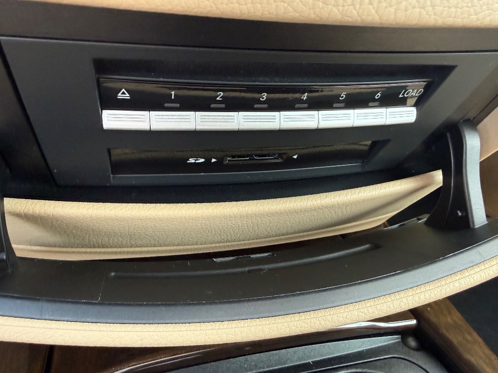 2011 Mercedes-Benz S-Class S400 - Photo 30